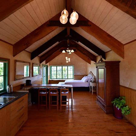 Sundance Cabin Parua Bay ภายนอก รูปภาพ